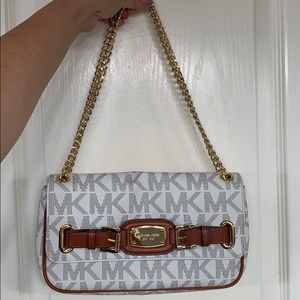 Michael Kors white & tan gold chain shoulder purse